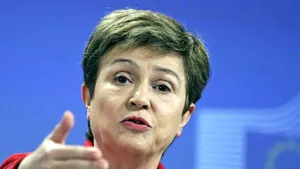 FMI reduce din nou prognozele pentru economia globală. Minus 4,9% pentru 2020, faţă de o estimare de minus 3% lansată în aprilie