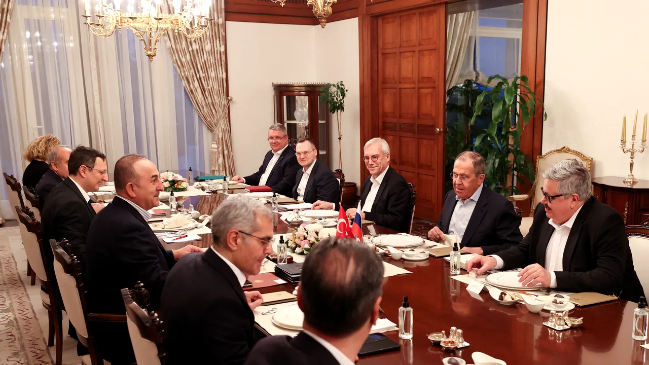 Serghei Lavrov s-a deplasat în Turcia, pentru discuţii despre Acordul cerealelor