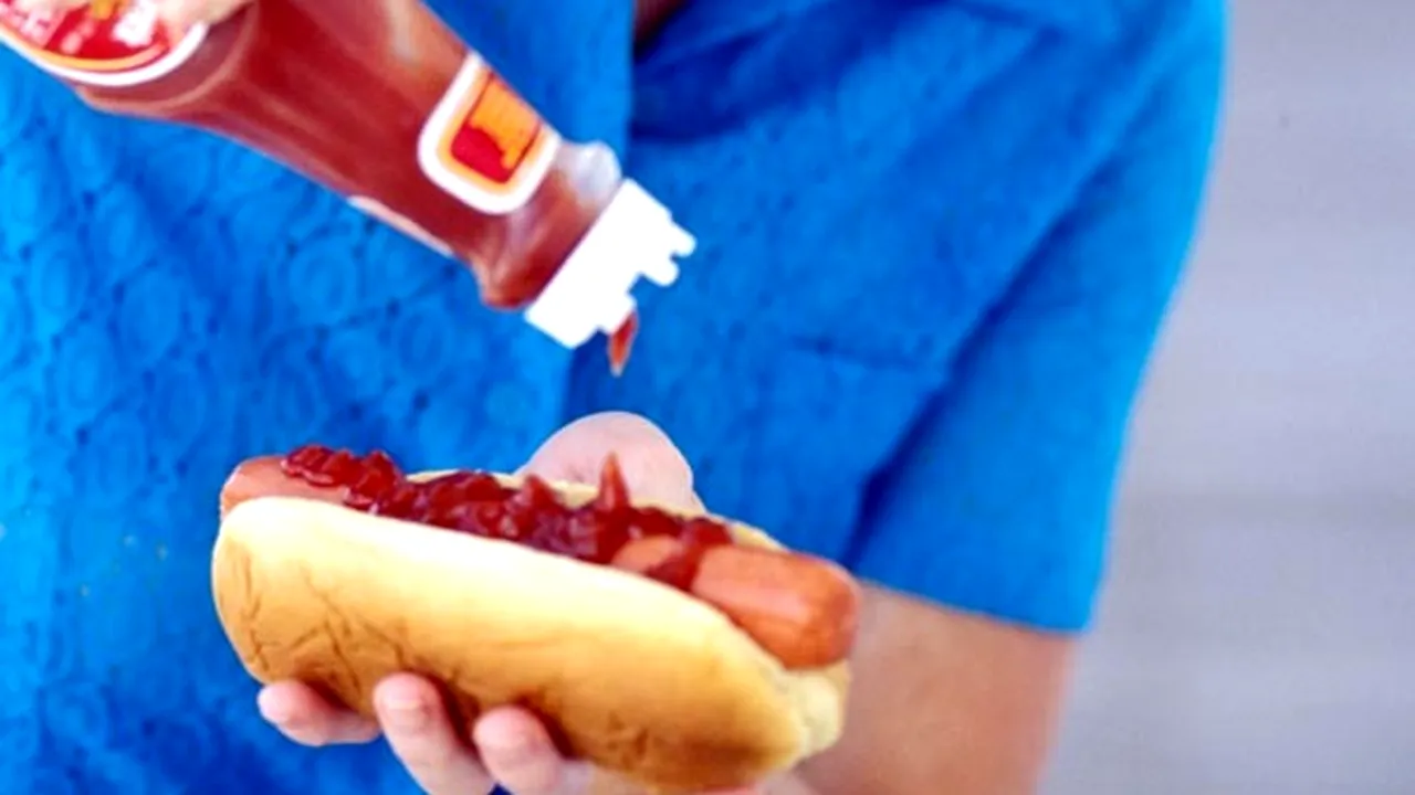 Cel mai scump hotdog din lume: Ce ingrediente conţine şi cât costă