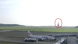 O bombă din Al Doilea Război Mondial a explodat pe pista aeroportului Miyazaki. Incidentul a avut loc la scurt timp după decolarea unui avion
