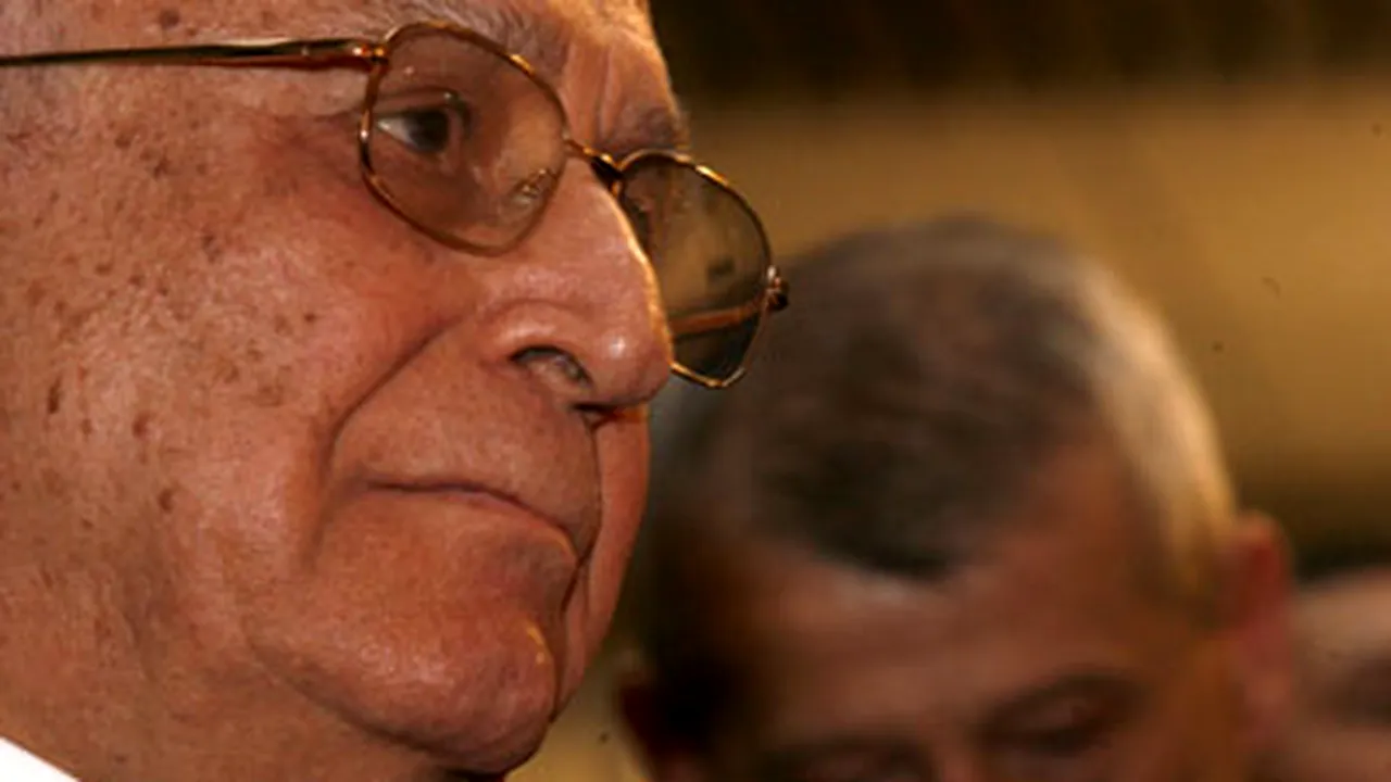 Udrea: Sunt discuţii în PSD că Iliescu l-ar susţine pe Oprescu la prezidenţiale