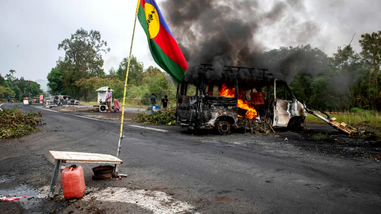 Patru cetăţeni români, aflaţi în Noua Caledonie, în atenţia MAE. Teritoriul este devastat de revolte şi violenţe