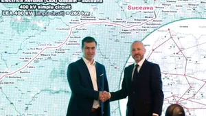 Transelectrica dă startul construcţiei a două noi linii electrice aeriene