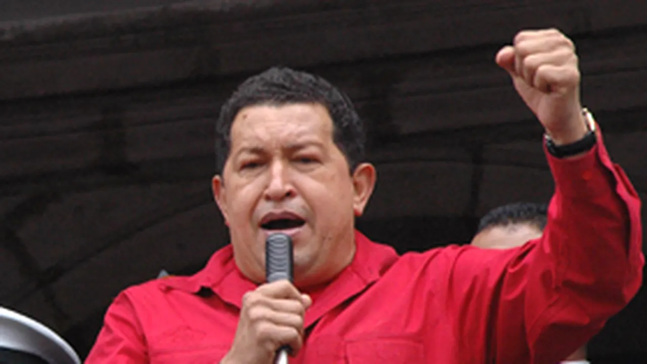 Hugo Chavez schimbă ora oficială de la 1 ianuarie 2008