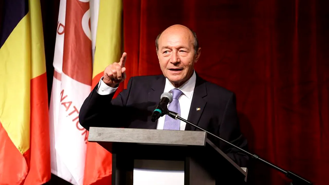 Băsescu îşi intră în rolul de PREŞEDINTE de onoare al partidului unionist din Republica Moldova: Românii nu pot trăi despărţiţi de Prut la nesfârşit