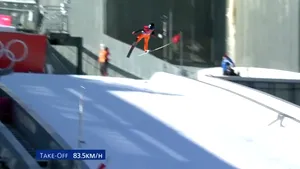 Jocurile Olimpice de Iarnă 2022. VIDEO Primii români au evoluat şi s-au calificat în competiţia finală la sărituri cu schiurile