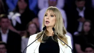 Victoria Stoiciu îi cere lui Nicușor Dan revocarea lui Adrian Veștea: Democrația românească trebuie salvată, și pe ultima sută de metri