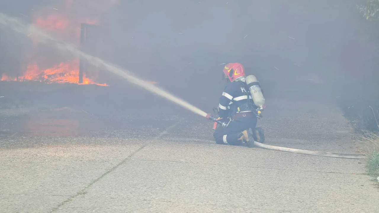 Incendiu într-un imobil din Brazii de Sus în care se află şi refugiaţi ucraineni