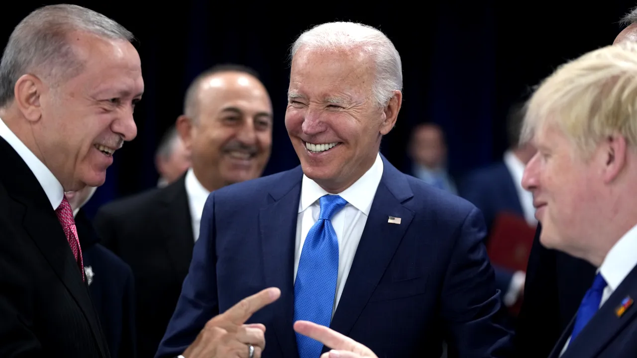 Recep Erdogan avertizează că încă poate bloca admiterea Suediei şi Finlandei în NATO