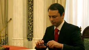 Motreanu a ameninţat că renunţă la funcţia de şef de campanie pentru euroalegeri - surse