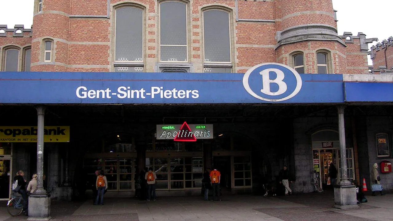 Incident în gara din Gent | Poliţia belgiană a împuşcat un bărbat înarmat cu un cuţit