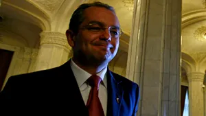 Boc, întrebat ce face dacă Guvernul Croitoru trece: Fac foarte bine, am catedră la universitate