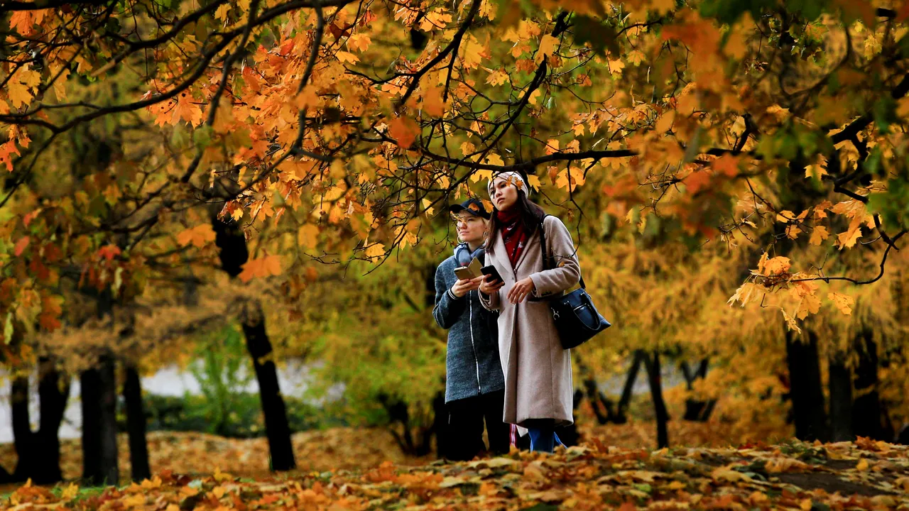 Prognoza METEO: Vreme frumoasă pentru ultimul weekend din octombrie, cu maxime de până la 25 de grade. Când scad temperaturile