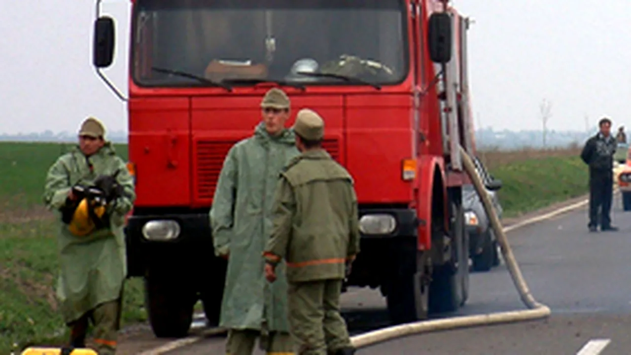 Liquid Oxygen-Loaded Tank Truck Overturns In S Romania, No Casualties