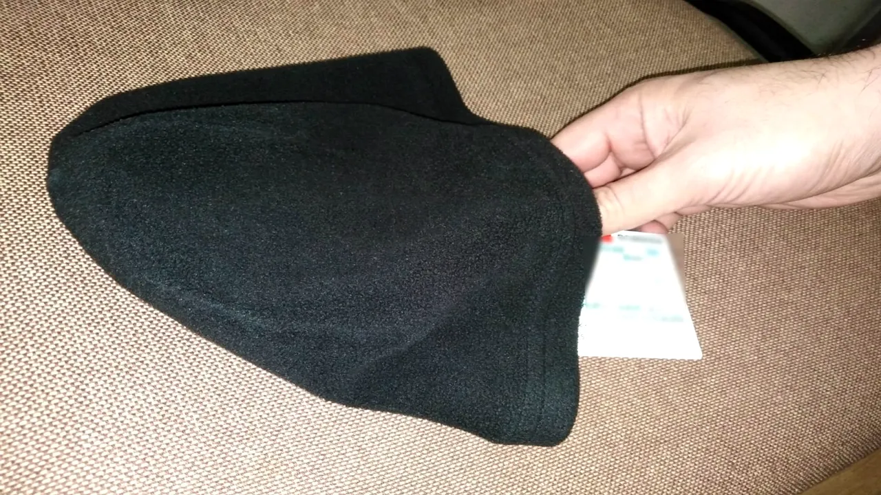 Un cetăţean moldovean a vrut să iasă din ţară cu un buletin românesc fals, ascuns în haine | FOTO
