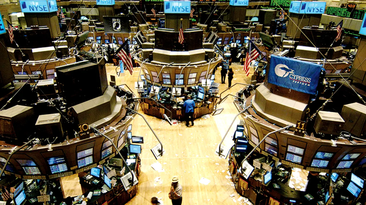 S&P 500 a crescut vineri la un maxim istoric