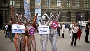 Defilare în pielea goală pentru drepturile animalelor