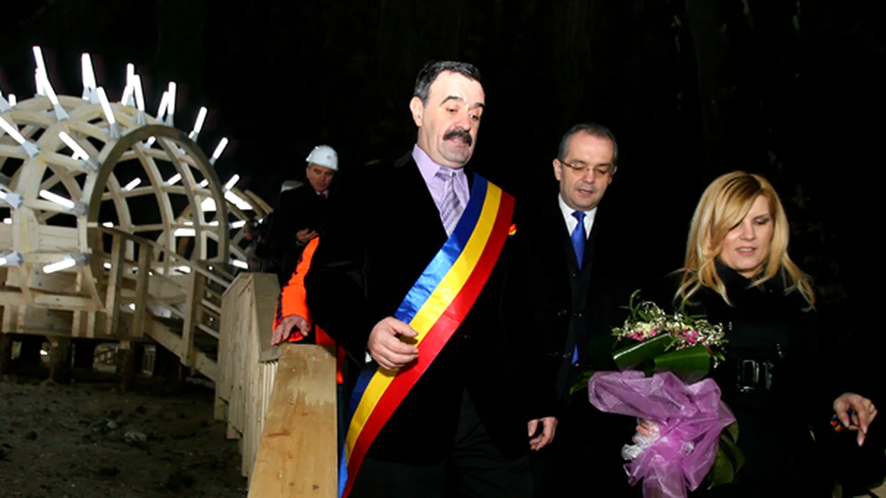 Emil Boc şi Elena Udrea au inaugurat Salina de la Turda - GALERIE FOTO