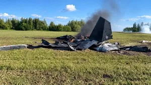 Două avioane rusești de vânătoare s-au ciocnit în zbor. Unul dintre piloți a murit