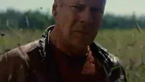 Un thriller SF cu Bruce Willis va deschide Festivalul Internaţional de Film de la Toronto 2012 - VIDEO