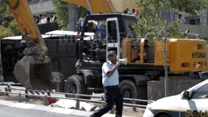 Poliţia a dejucat un act terorist comis cu ajutorul unui excavator, în Ierusalimul de Est - FOTO