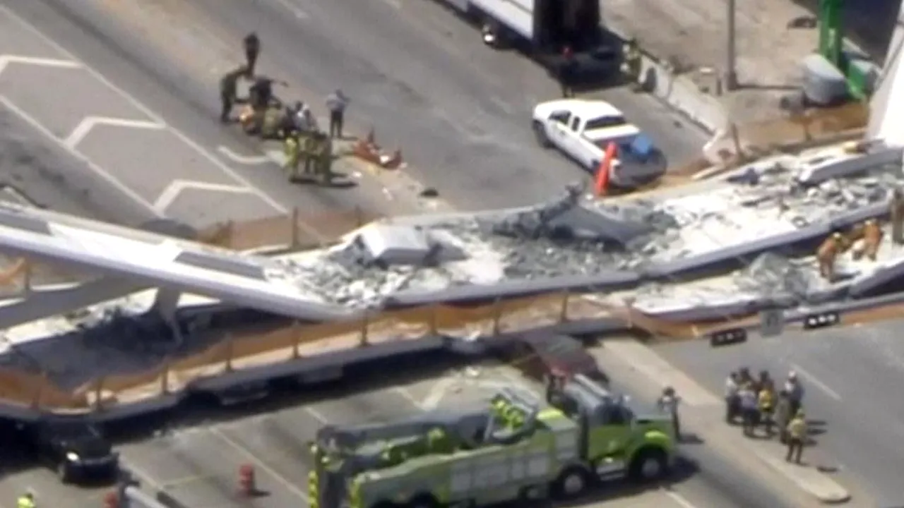 Tragedie în Miami. Cel puţin patru morţi după ce un POD pietonal s-a prăbuşit peste oameni şi vehicule, în centrul oraşului. Structura de 950 de tone nu era încă funcţională. 