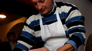 Gyorgy Frunda a gătit gulaş 