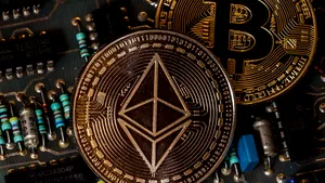 Ether, a doua criptomonedă a lumii, a atins joi un maxim istoric