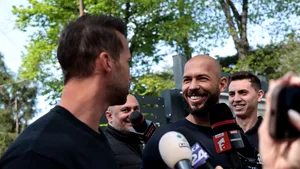 Frații Tate au semnat controlul judiciar: Ne place România