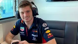Verstappen a încheiat un nou contract pe termen lung cu Red Bull