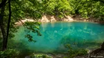 Unicul oraș din România construit în interiorul unui crater vulcanic, cu un lac care își schimbă culoarea în funcție de temperatură