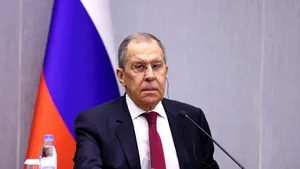 Rusia susţine că vrea dialog cu Occidentul şi că deocamdată nu va trimite trupe în Donbas 