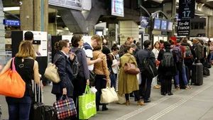 Gara Montparnasse din Paris, BLOCATĂ. Traficul feroviar a fost întrerupt complet din cauza unei pene informatice