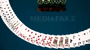 COMENTARIU AFP: Uniunea Europeană este angajată într-o partidă de poker pentru schimbarea conducerii instituţiilor