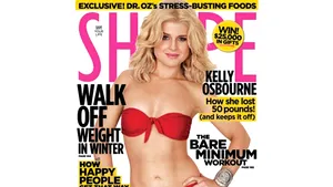 Kelly Osbourne a plâns de fericire în timpul unei şedinţe foto în costum de baie