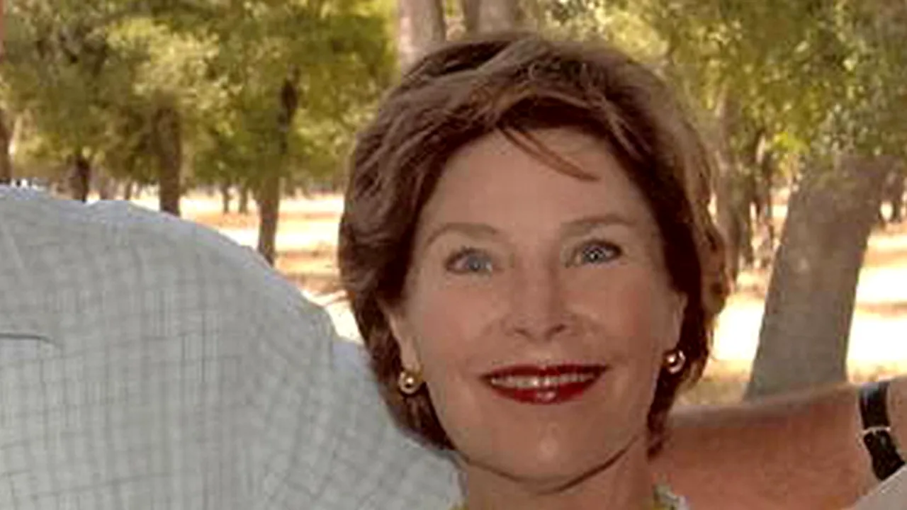 Laura Bush sugerează că delegaţia americană a fost otrăvită la summitul G8 din 2007 - VIDEO