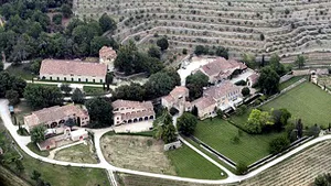 Cuplul Jolie-Pitt a cumpărat un castel în Franţa