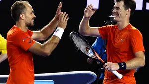 Jamie Murray şi Bruno Soares au câştigat finala probei de dublu de la Australian Open