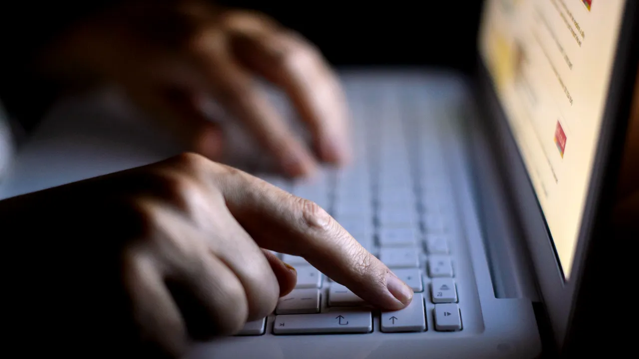 Munca de acasă este supusă riscului de atac cibernetic
