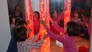 Cameră multisenzorială inaugurată la Liceul Special „Moldova” pentru copiii cu deficienţe de vedere 