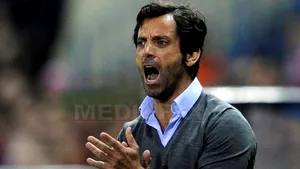 Quique Sanchez Flores, lovit de portarul echipei lui Maradona, după un meci
