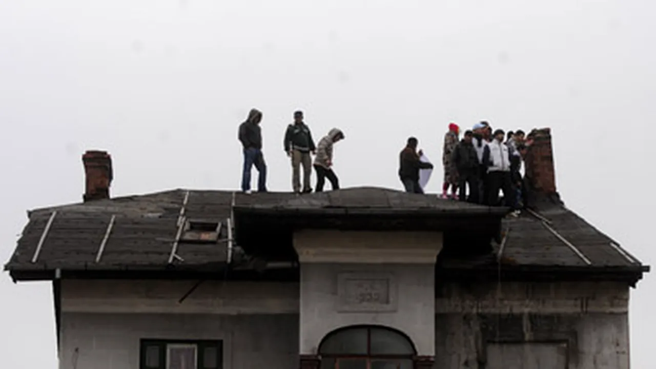 Proteste la demolarea unui imobil în zona Pasajului Basarab