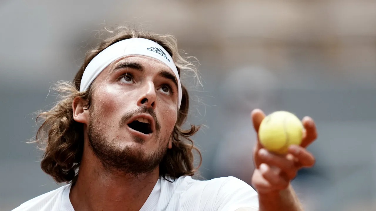 Grecul Tsitsipas s-a retras de la Masters-ul de la Paris după o accidentare. Alcaraz este în plină ascensiune