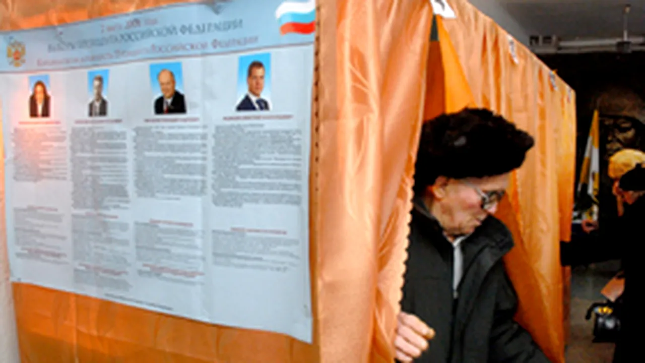 Observatorii occidentali, îngrijoraţi de neregulile înregistrate în procesul electoral din Rusia