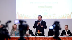 Blaga: Nu vor înţelege niciodată acest partid cei care au venit cu pluta, direct miniştri