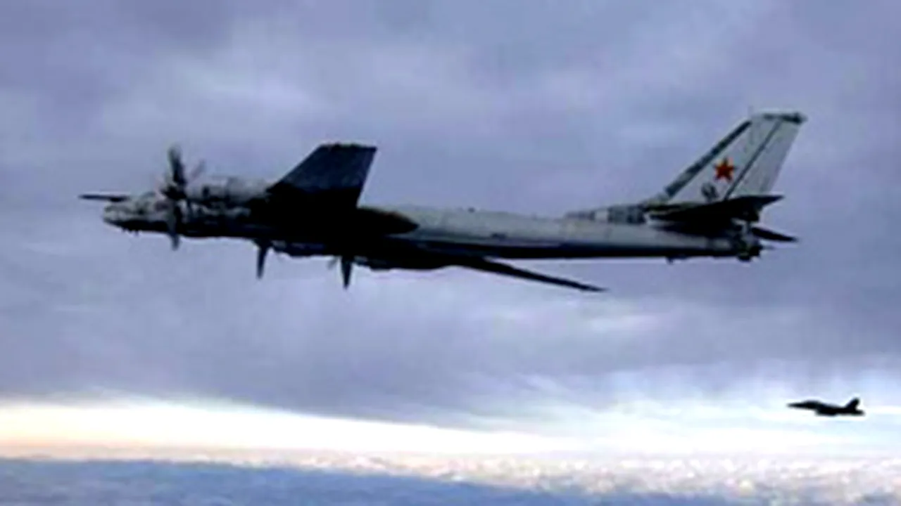 Patru bombardiere ruse survolează Oceanul Atlantic