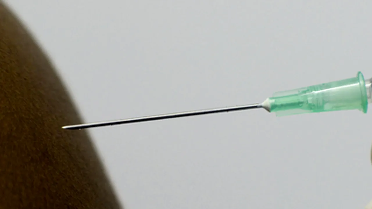Un plasture revoluţionar ar putea elimina frica şi durerea provocate de injecţii