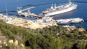 Italia vrea să obţină 3,6 miliarde euro din vânzarea de insule, plaje şi palate