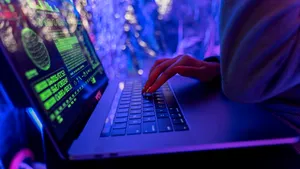 DNSC: Furt de date, sub forma identității unor companii cunoscute. Ce trebuie să știe românii pentru a de proteja?