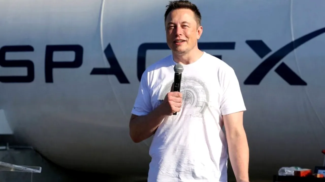 Elon Musk vorbește despre posibilitatea unei fuziuni între Tesla și SpaceX